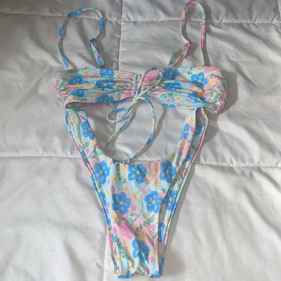 LIMITED EDITION Beachside Grey Bandit X Ana Stowell Collab Bikini Set - Picture 4 of 5